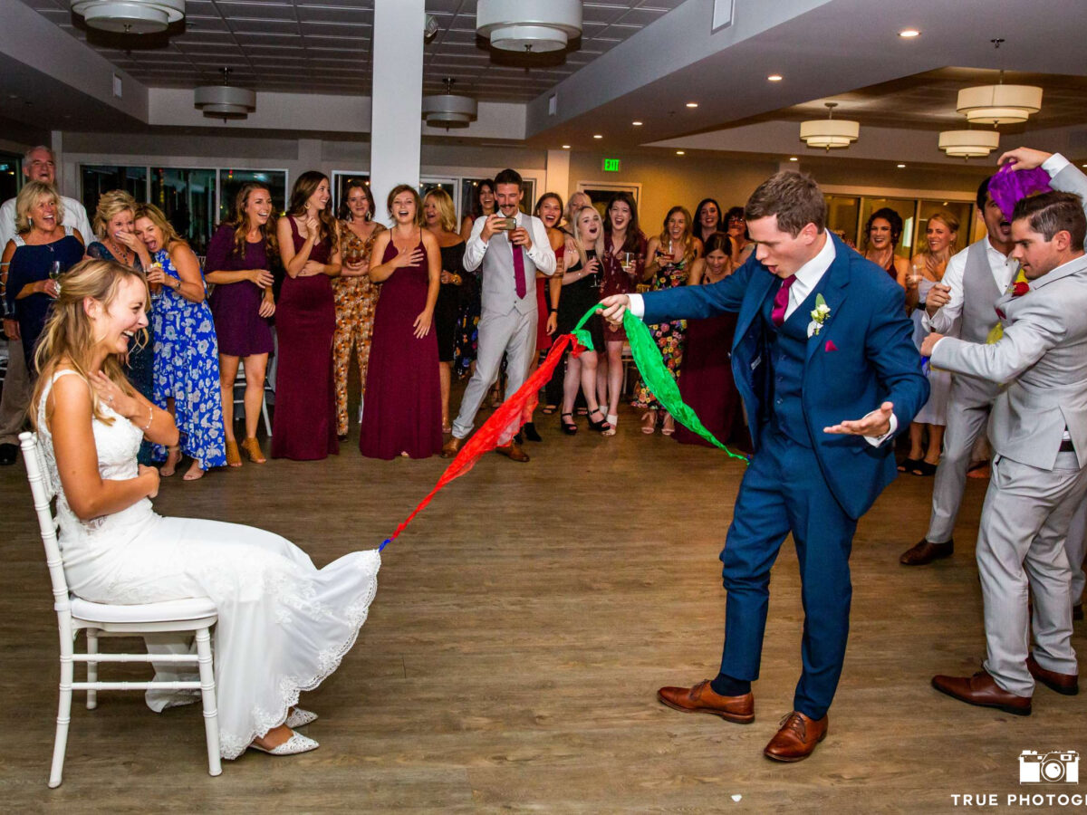 Is the Garter and Bouquet Toss Going Out of Style? Are There Any