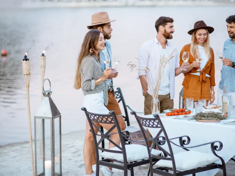 How to Plan a Family Reunion: Complete Guide